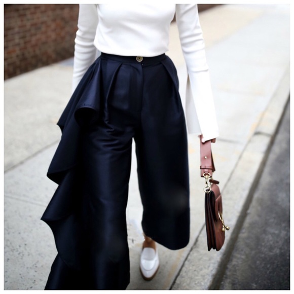 Silky Long Side Ruffle Capri Pants - Picture 5 of 12